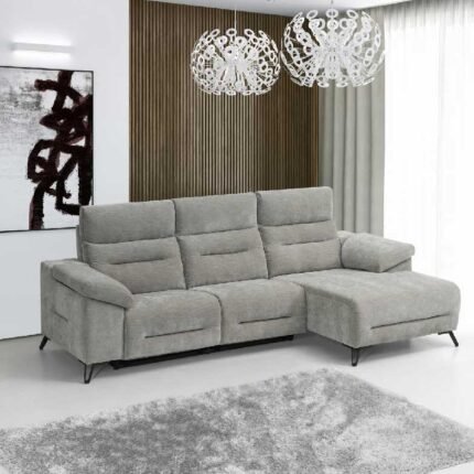 Sofá com 3 lugares e chaise longue direita