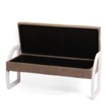 Banco Estofado Bege com Estrutura Branca – Design Moderno