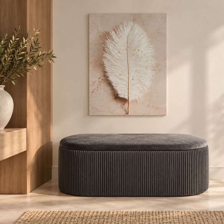 Tela Decorativa Pena Branca com Detalhes Dourados – 50 × 70 cm