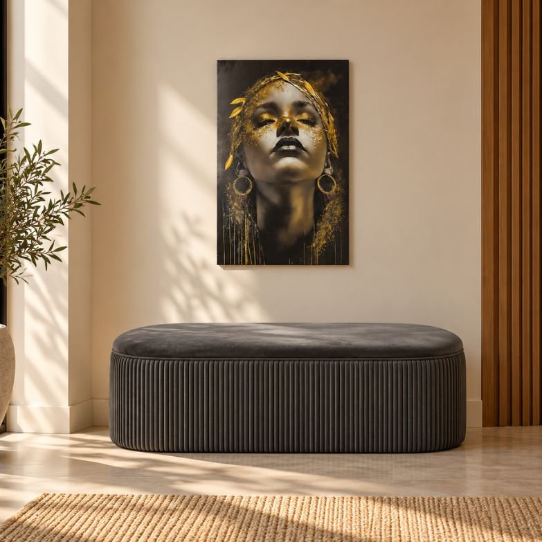 Tela Decorativa Rosto Feminino Preto e Dourado – 50 × 70 cm