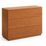 Quarto de Casal Completo em Tom Carvalho Natural – Cama, 2 Mesas de Cabeceira e Cómoda