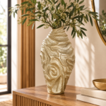 Jarra Decorativa Dourada com Relevo